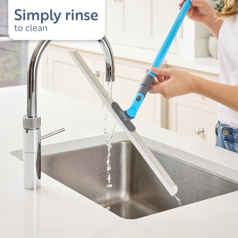🧼LAST DAY SALE: Only £10.99! 🔥🔥Minky Flexi Edge Sweeper: Multi-Surface Cleaning for Floors, Carpets & Windows